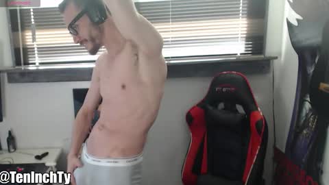 Ty online show from November 25, 6:28 pm