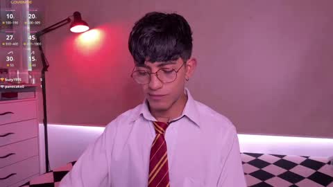 teo brown Independent model online show from October 5, 7:32 pm