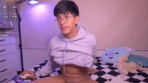 teo browny online show from February 1, 1:02 am