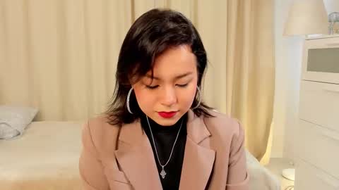 Ellie online show from October 28, 6:25 am