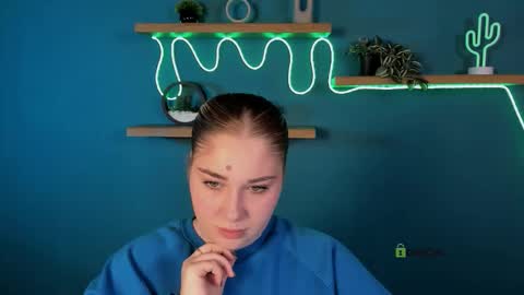 Snapshot of tereza_moon chatting on October 15, 9:21 am Youre Tereza online show from October 15, 9:21 am