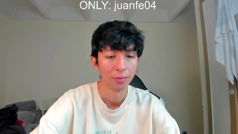 Snapshot of teroship_boy chatting on December 14, 1:38 am Juanfe online show from December 14, 1:38 am
