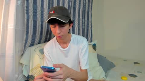Snapshot of teroship_boy chatting on January 11, 5:20 am Juanfe online show from January 11, 5:20 am