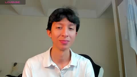 Snapshot of teroship_boy chatting on December 3, 1:03 am Juanfe online show from December 3, 1:03 am