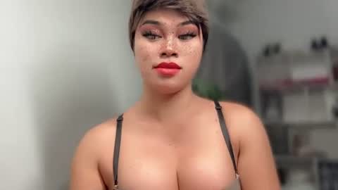 TERRI  the girl will hunt you online show from December 11, 4:28 am