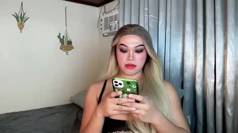TERRI  the girl will hunt you online show from February 22, 2:06 am