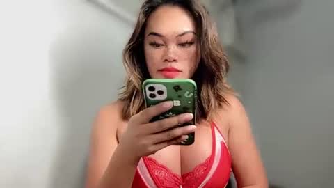 TERRI  the girl will hunt you online show from December 2, 1:40 am