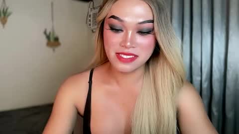 TERRI  the girl will hunt you online show from February 22, 5:12 am