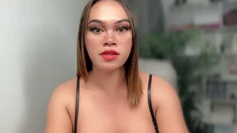 TERRI  the girl will hunt you online show from December 12, 11:28 am