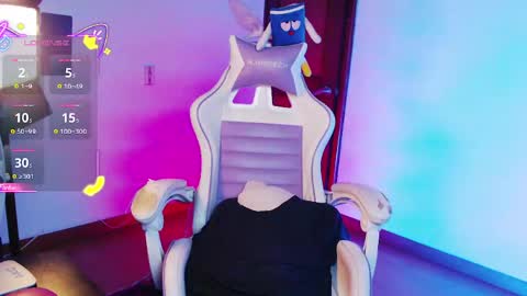 Tessa  online show from May 7, 2:29 am