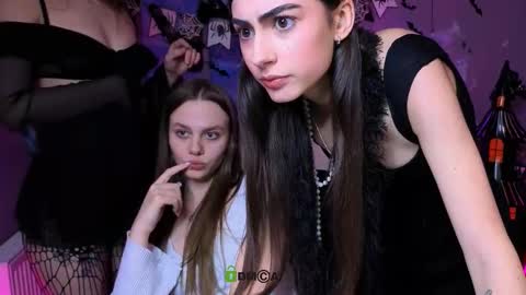 Tessa online show from October 31, 8:31 pm