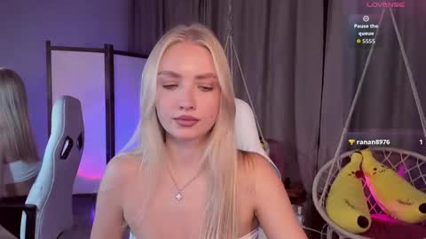 TessaHamilton online show from October 21, 1:38 pm