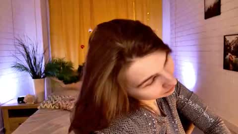 Tessa online show from December 22, 5:47 am