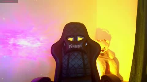 Snapshot of tessawhisnton chatting on September 18, 4:33 pm Tessy online show from September 18, 4:33 pm