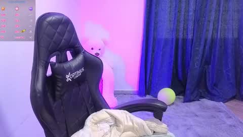 Snapshot of tessawhisnton chatting on January 16, 1:25 pm Tessy online show from January 16, 1:25 pm