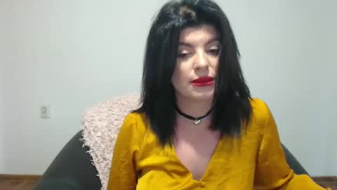 Snapshot of tessnaughty chatting on December 4, 9:23 am naughty tess online show from December 4, 9:23 am