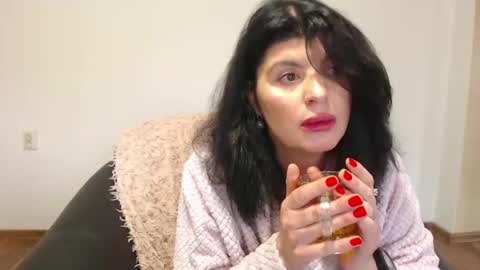 Snapshot of tessnaughty chatting on December 2, 9:19 am naughty tess online show from December 2, 9:19 am