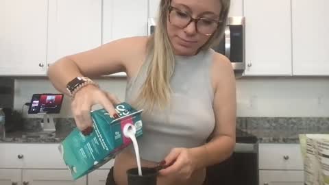 Daphne Summers online show from October 24, 6:52 pm