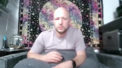 ThicThighsBlueEyes online show from September 29, 5:28 am