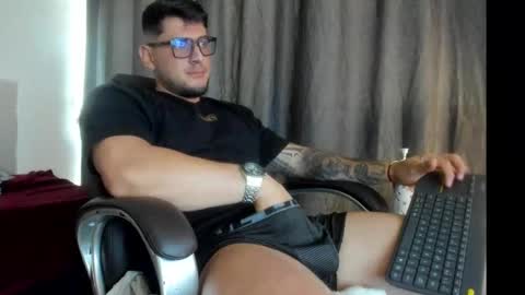 teylor creed online show from October 31, 8:42 pm