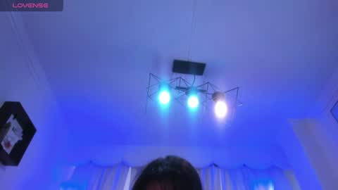 teylor_jenkins online show from July 8, 7:39 pm