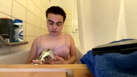 Fynn online show from December 28, 7:33 pm