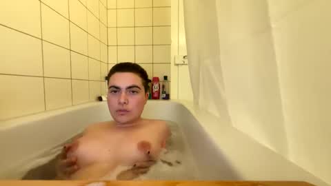 Fynn online show from December 10, 6:49 pm