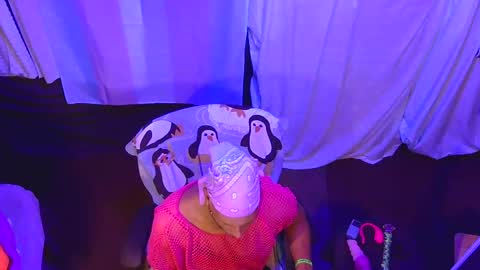 tgirllover69141980 online show from October 29, 1:29 am