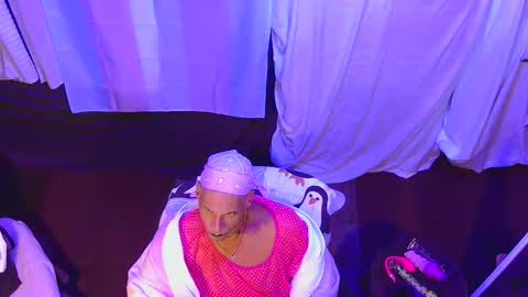 tgirllover69141980 online show from October 31, 1:50 am