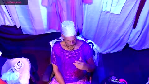 tgirllover69141980 online show from October 18, 12:48 am