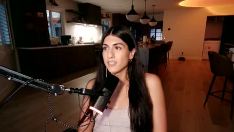 babygirlmami online show from November 17, 12:57 am