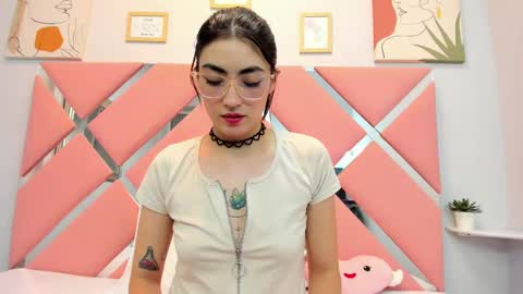 Snapshot of thailycherry chatting on March 4, 7:32 pm Thaily online show from March 4, 7:32 pm