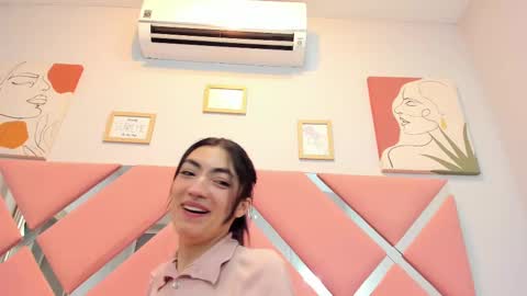 Snapshot of thailycherry chatting on March 11, 10:53 pm Thaily online show from March 11, 10:53 pm
