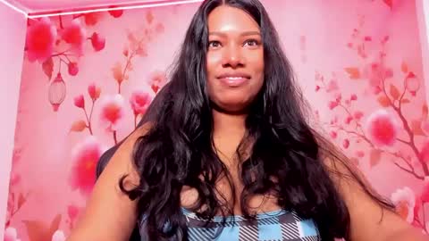 Snapshot of thais_waldrof chatting on February 4, 1:12 am Andreina online show from February 4, 1:12 am