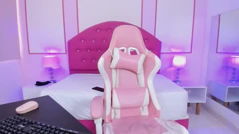 Thalia  online show from October 7, 7:32 pm