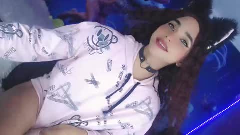 Thalia Girl online show from February 19, 9:36 pm