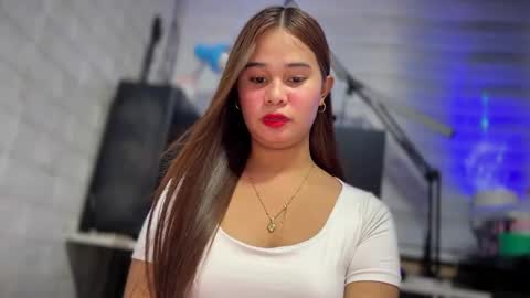Ms. Thalia online show from December 9, 11:36 am