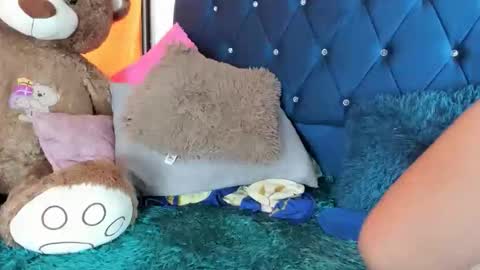 thania      sometimes in the company of Alan and Maria online show from January 11, 6:25 pm