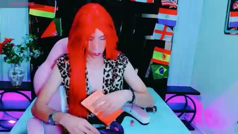 thamara_roberts online show from June 25, 1:05 pm
