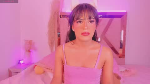 thami campanita online show from June 12, 9:19 am