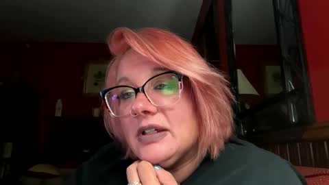 thatgrl324 online show from September 11, 3:08 am