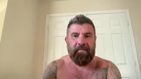 ThatGuyBearded online show from January 31, 11:45 pm