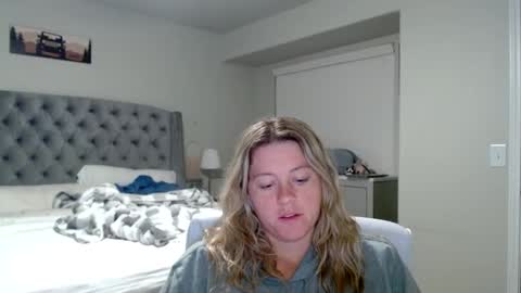 thatprettyblondegirl online show from December 24, 2:32 am