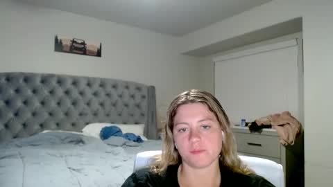 thatprettyblondegirl online show from February 20, 1:57 am