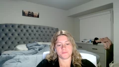 thatprettyblondegirl online show from February 21, 2:17 am
