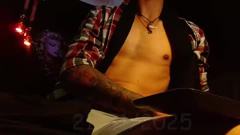 Snapshot of the_anfitrion69 chatting on January 22, 9:24 am GIORGGIO online show from January 22, 9:24 am