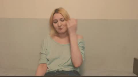 Eva online show from May 1, 10:26 pm