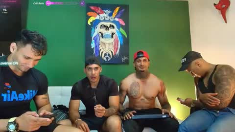 SCOTT  THEO  KAMERON  GENDERSON online show from October 7, 1:45 am