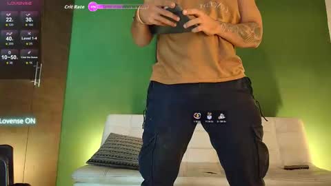 SCOTT  THEO  KAMERON  GENDERSON online show from October 18, 9:19 pm