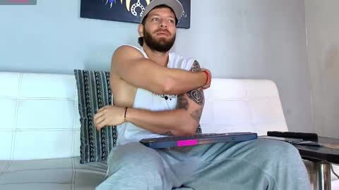 SCOTT  THEO  KAMERON  GENDERSON online show from February 28, 2:09 pm